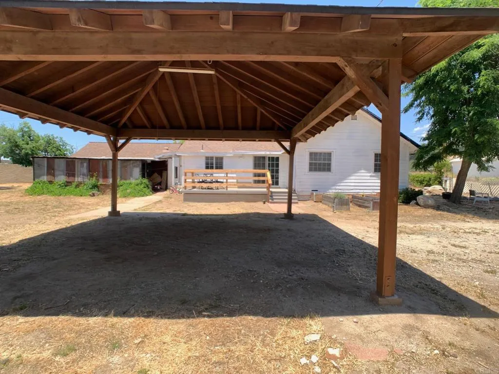 https://cdn.realtyfeed.com/cdn/127/306464887/056cacc428ccd649ebca7bd8a4cd3d46.webp