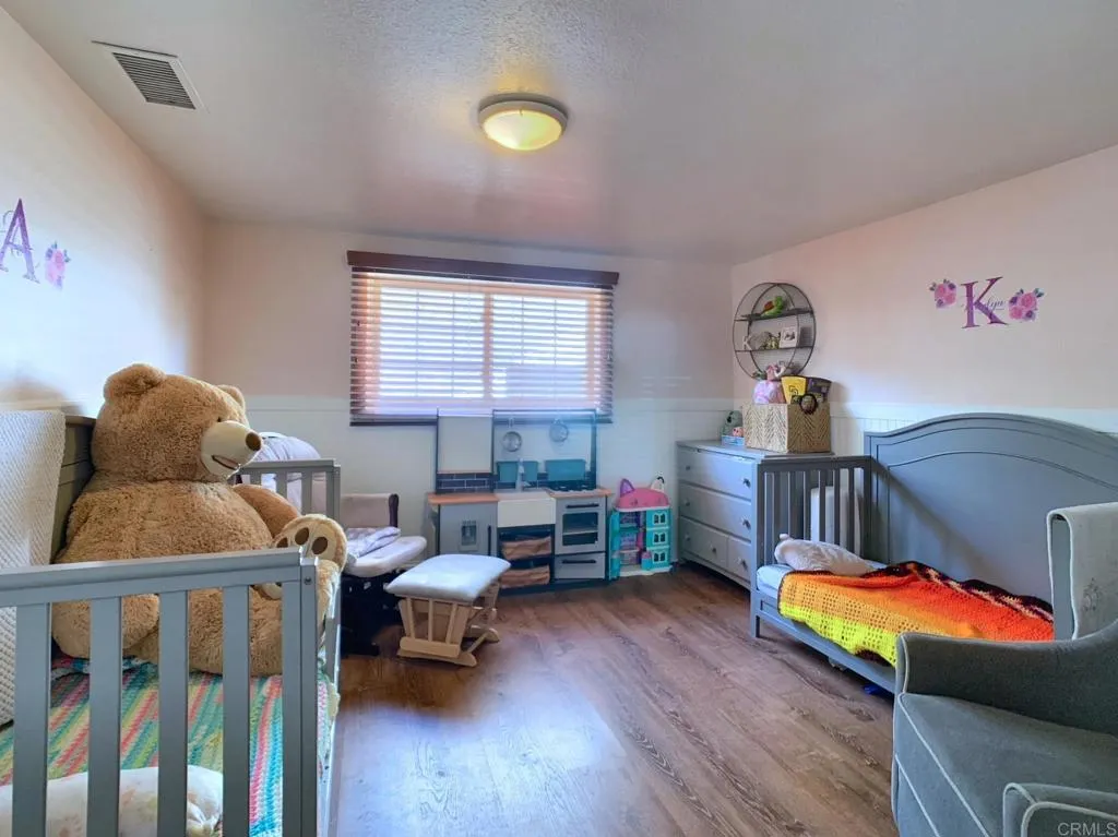 https://cdn.realtyfeed.com/cdn/127/306464887/321ff1e32a767c59aeb4fba8012c4643.webp