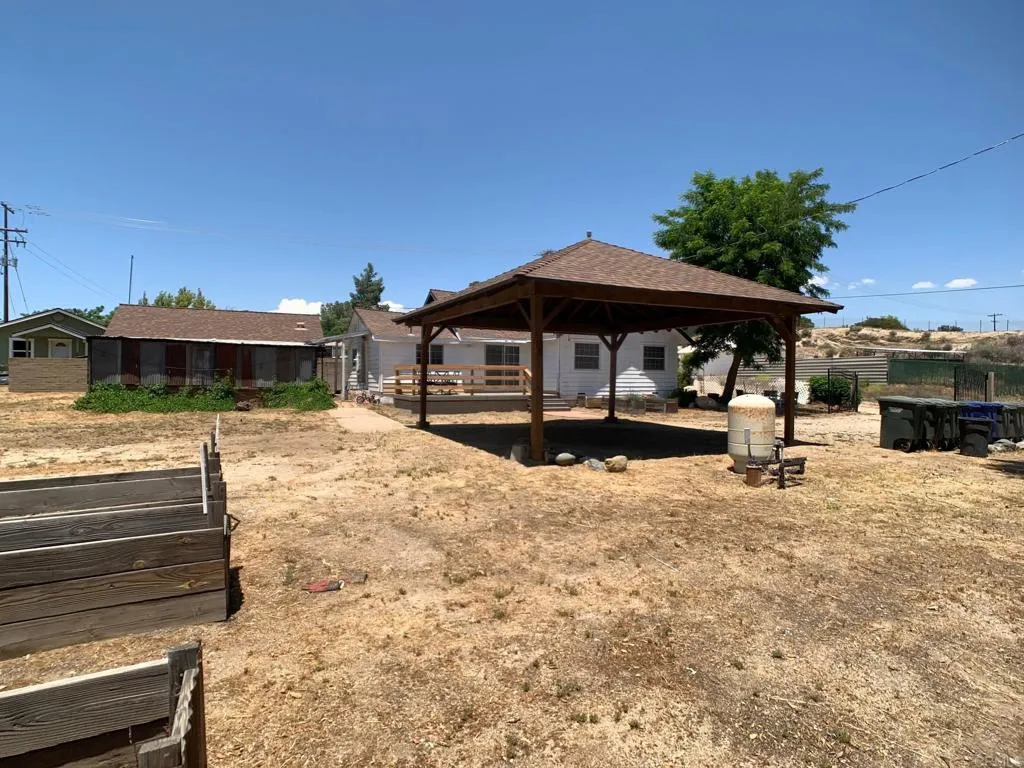 https://cdn.realtyfeed.com/cdn/127/306464887/90bbf607c03f8f6fcadc0d70eec96089.webp