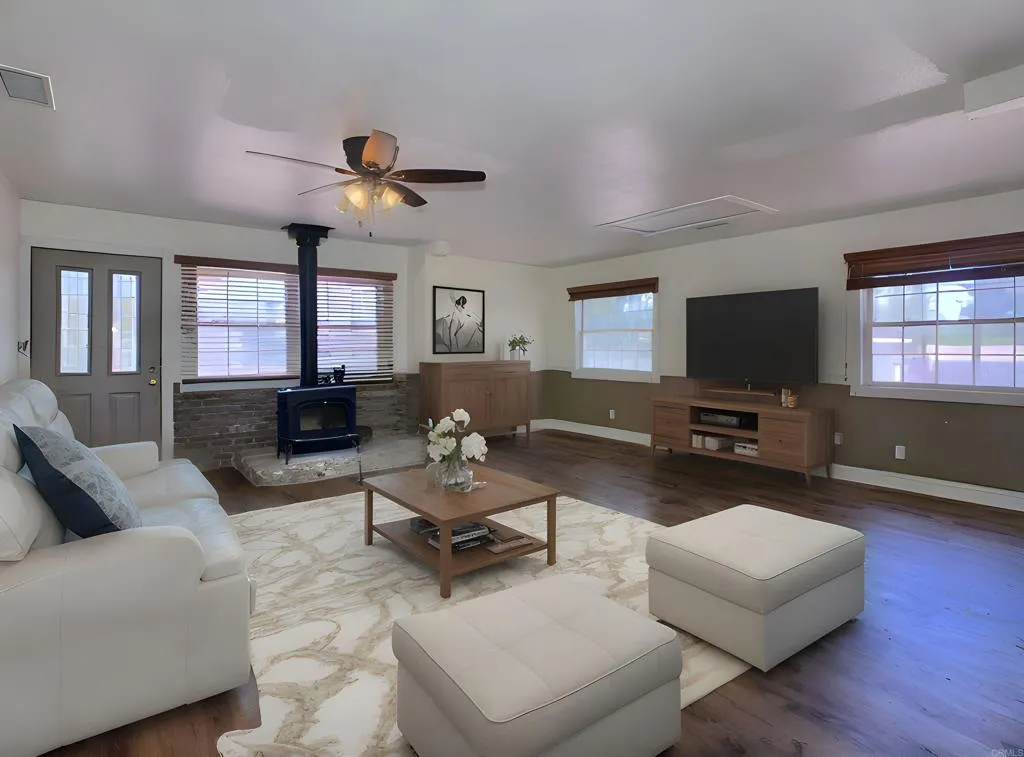 https://cdn.realtyfeed.com/cdn/127/306464887/9717bc0db04ba38ba6e8aaf6ad42309d.webp