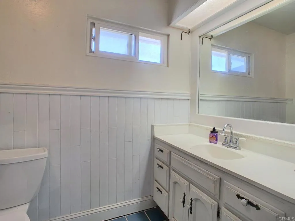 https://cdn.realtyfeed.com/cdn/127/306464887/a32353d438b703f5b976304dd3fdc5b0.webp