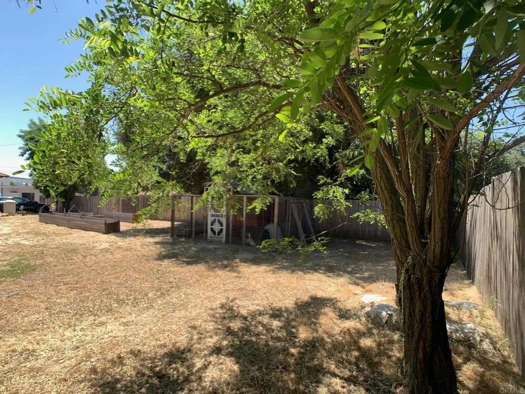 https://cdn.realtyfeed.com/cdn/127/306464887/b8c970bf8141da6183566022f112c92e.webp