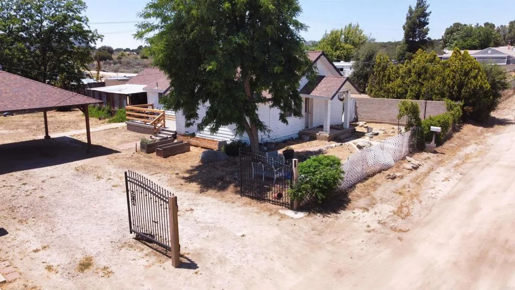 https://cdn.realtyfeed.com/cdn/127/306464887/be025819cee55bc1b959f6274056e61c.webp