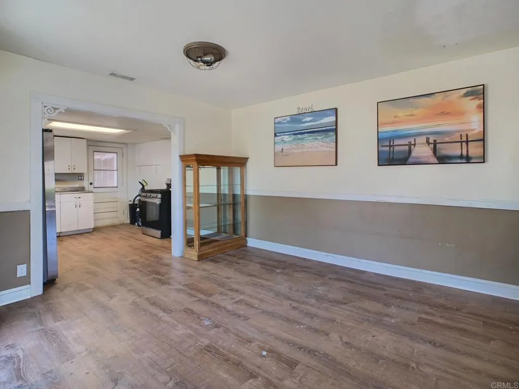 https://cdn.realtyfeed.com/cdn/127/306464887/c319e8b16e7aeb116ff9180249d2aacd.webp