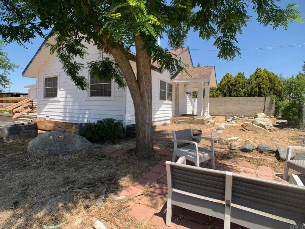 https://cdn.realtyfeed.com/cdn/127/306464887/f70c5fe78730a7264bc76756466e98d7.webp