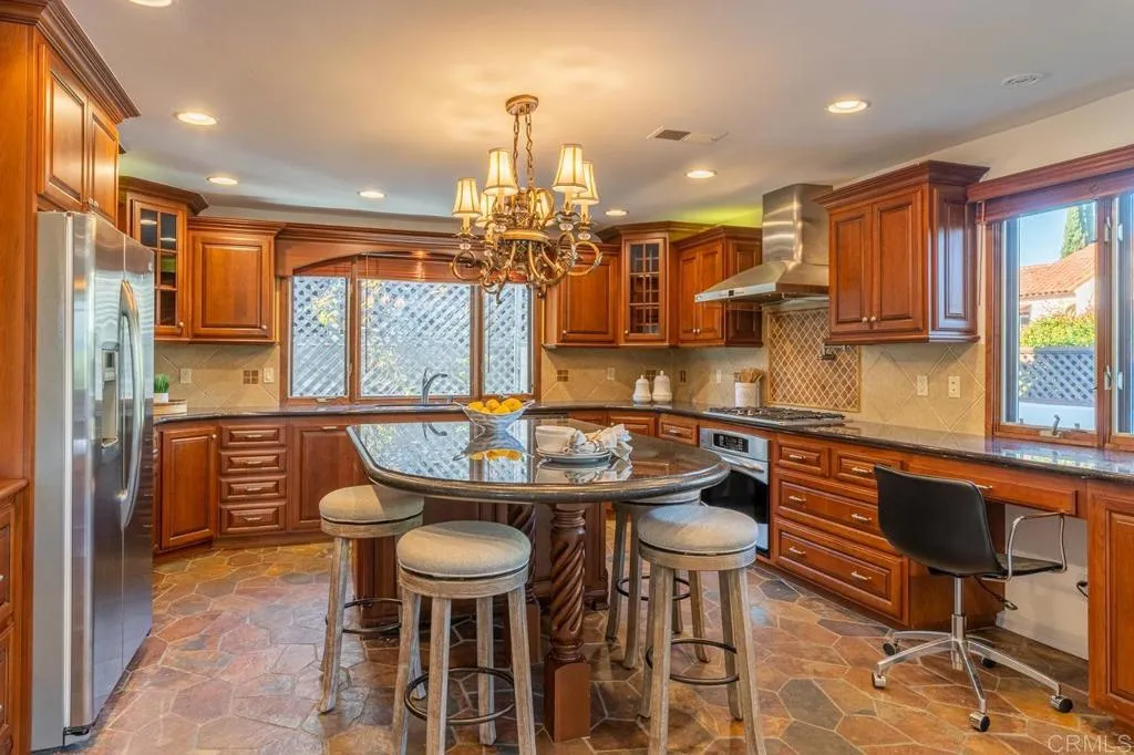 https://cdn.realtyfeed.com/cdn/127/306465211/38fd9ab5f623a79aa3fc31dd390a4fe4.webp