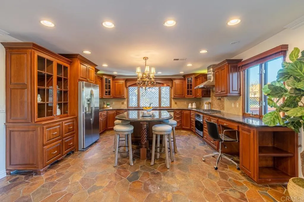 https://cdn.realtyfeed.com/cdn/127/306465211/612dae35a16d2aaccf6e2965af8f6b7a.webp