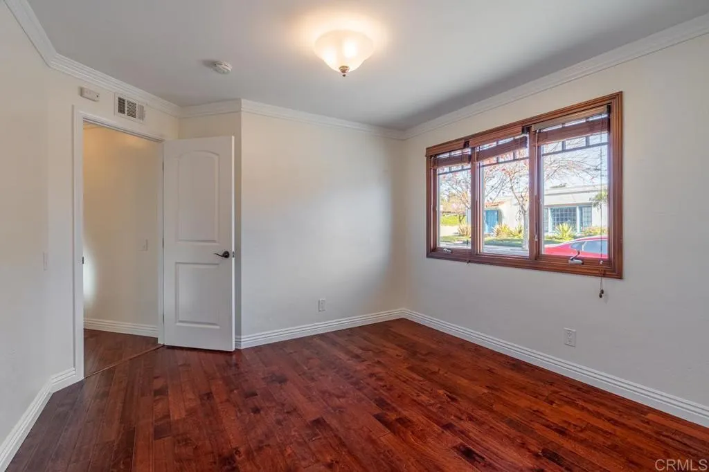 https://cdn.realtyfeed.com/cdn/127/306465211/c1d8d4142ab5b146a7b34dc6a57e69da.webp