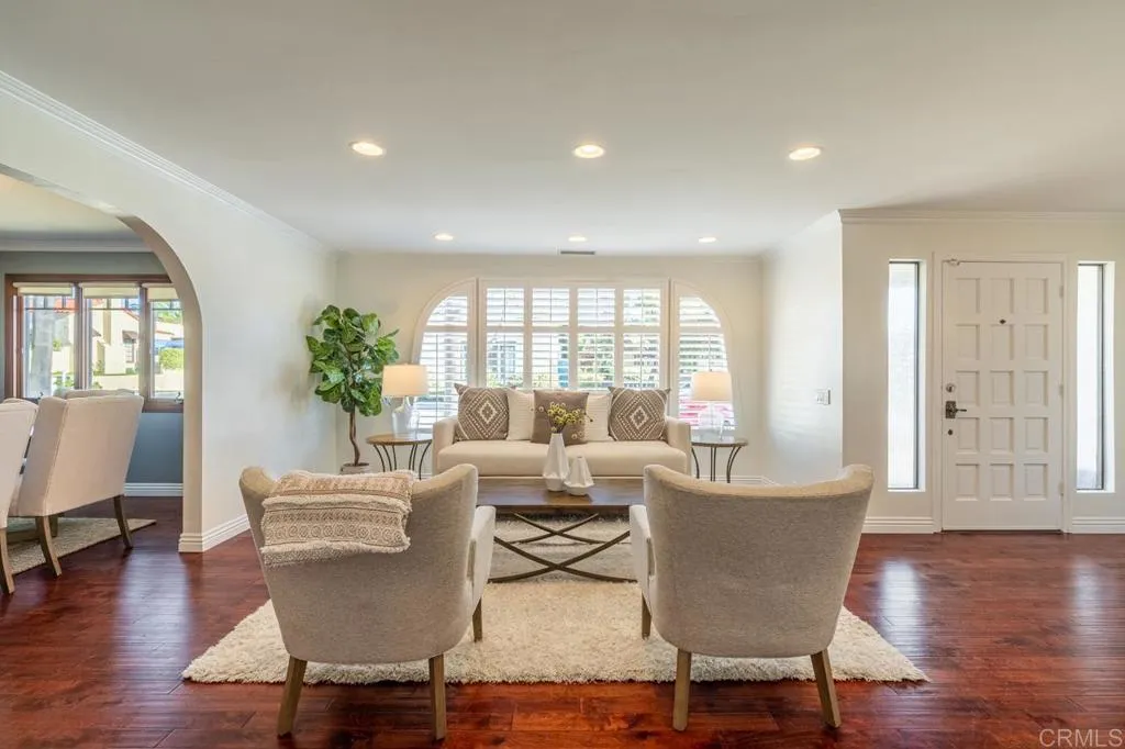https://cdn.realtyfeed.com/cdn/127/306465211/c29b5f4f855f08564469dd9ba91675dc.webp