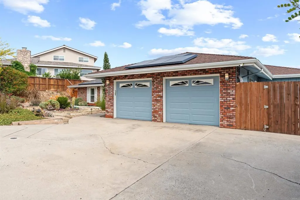 https://cdn.realtyfeed.com/cdn/127/306465242/3f954361fd0791724c75af2a49bca6c9.webp
