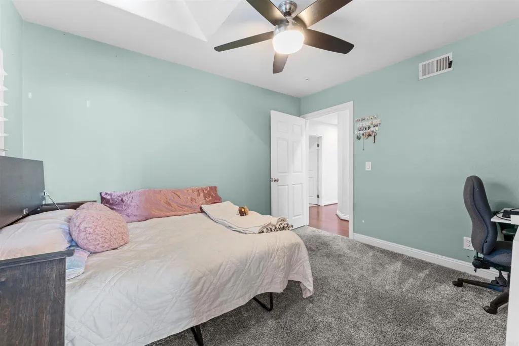 https://cdn.realtyfeed.com/cdn/127/306465242/82a2ea31fb6a1e919a2d9d2fbbb49b75.webp