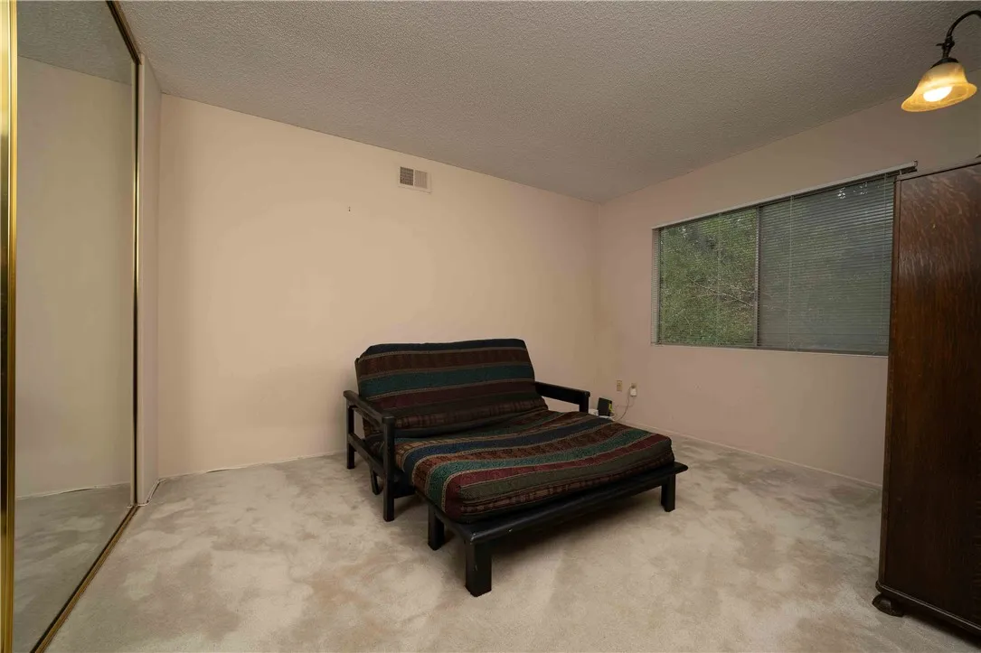 https://cdn.realtyfeed.com/cdn/127/306465247/042abb49627ba109051f419166de5173.webp