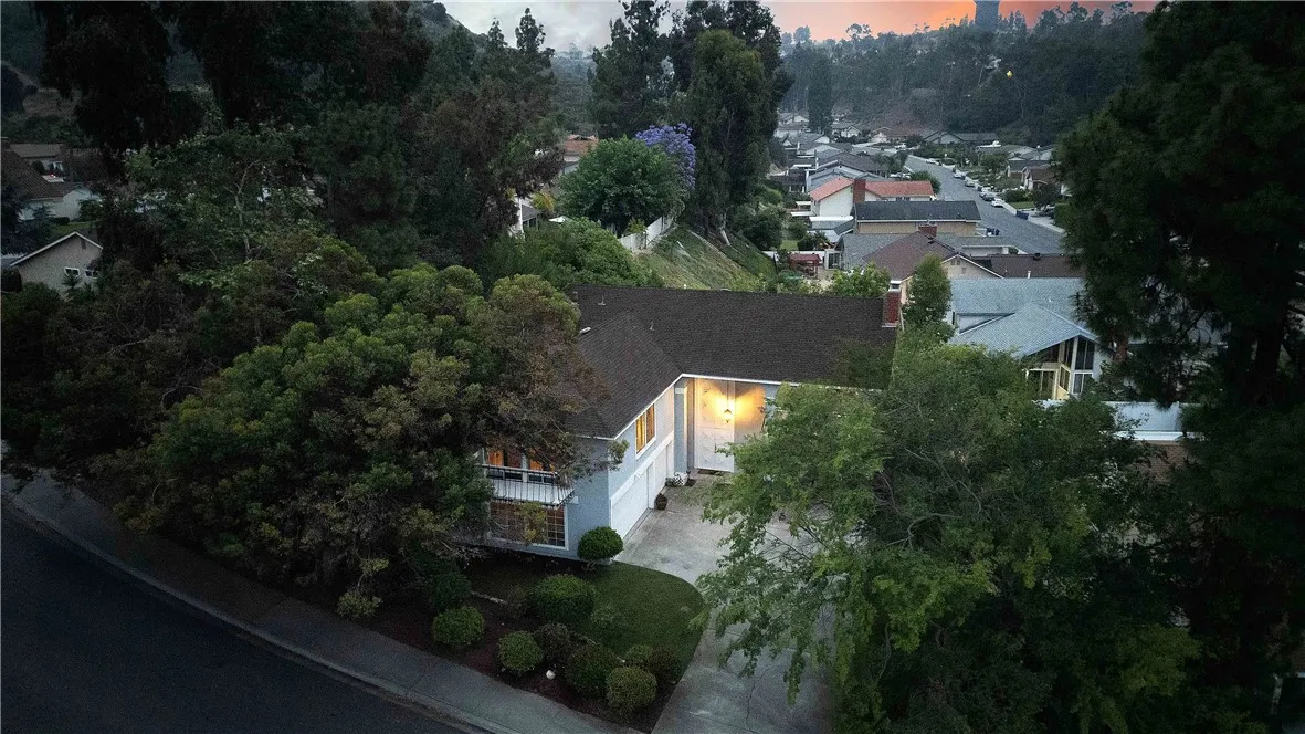 https://cdn.realtyfeed.com/cdn/127/306465247/83b69056e1ef2d9e00aabf2f9529403c.webp
