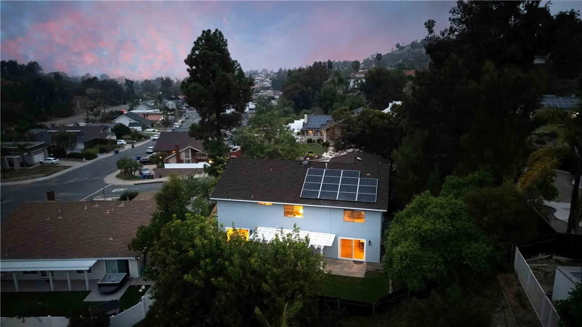 https://cdn.realtyfeed.com/cdn/127/306465247/8c4865317be9699e3f9cf9fd3071ec76.webp