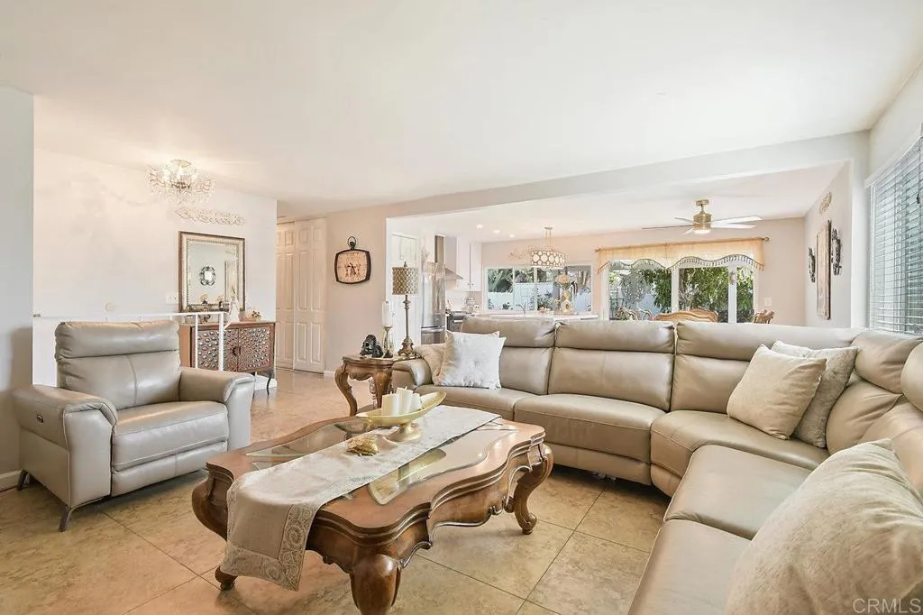 https://cdn.realtyfeed.com/cdn/127/306465292/1aed097a7c09bddb9a9edcecfd1d61bd.webp