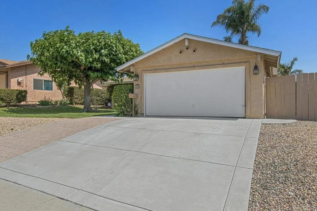 https://cdn.realtyfeed.com/cdn/127/306465292/dac63b57a3844d4ccd6951825905119a.webp