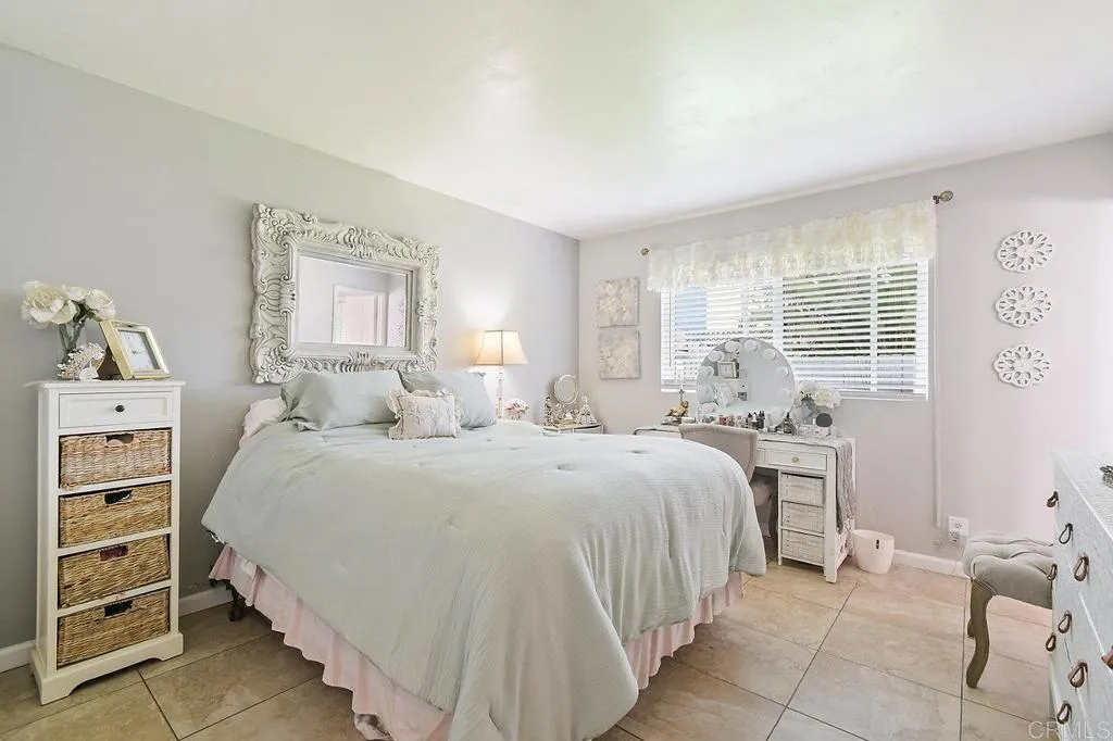https://cdn.realtyfeed.com/cdn/127/306465292/df6f64a82a5c6b519bc4b83707d4078e.webp