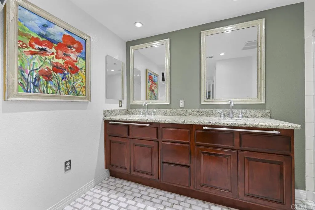 Photo #38: PTP2504383 Listing: Photo #38