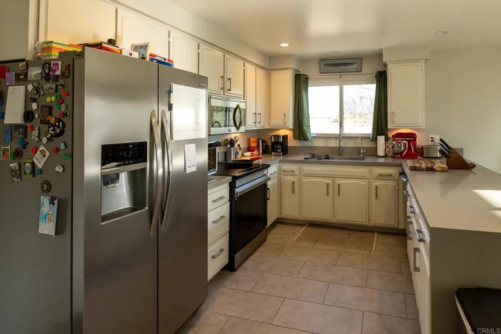 https://cdn.realtyfeed.com/cdn/127/306465297/74fed37aa26dd4f63adcee1fc616c0e2.webp