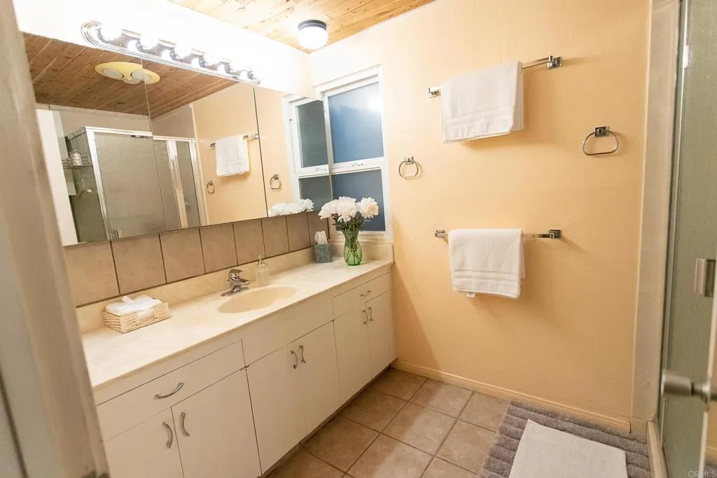 https://cdn.realtyfeed.com/cdn/127/306465363/8c2fa3654e80a08581b419de3c57d7e9.webp
