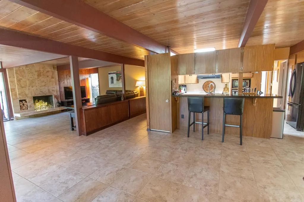 https://cdn.realtyfeed.com/cdn/127/306465363/9451b1d24a020840369798e3bbfa58bd.webp