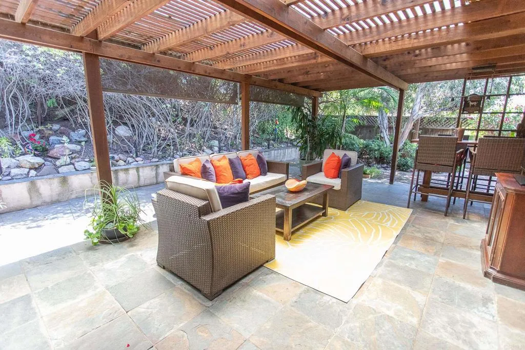 https://cdn.realtyfeed.com/cdn/127/306465363/be54ec87822c9949e76f6ec08aa729fd.webp