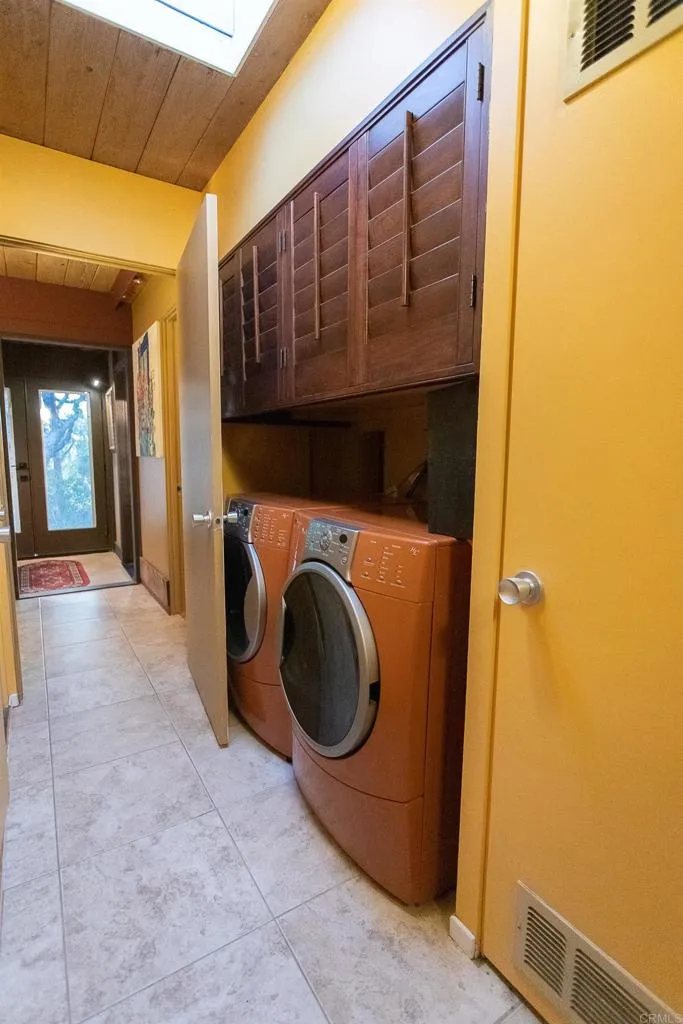 https://cdn.realtyfeed.com/cdn/127/306465363/c77d3a8705018e64e29046d994064a2c.webp