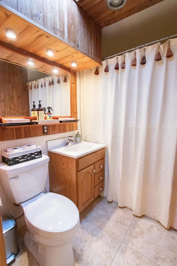 https://cdn.realtyfeed.com/cdn/127/306465363/d059d8739ce51a117609e07cd6646458.webp