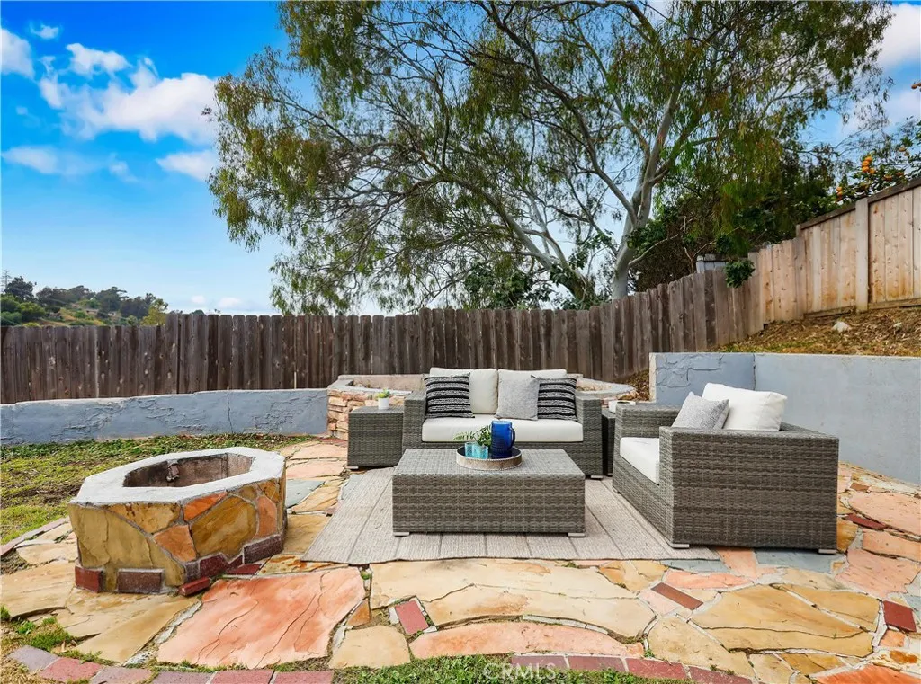 https://cdn.realtyfeed.com/cdn/127/306465428/cf82fc18796941a717b9d9950d34539f.webp