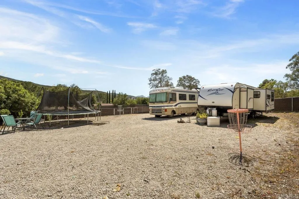 https://cdn.realtyfeed.com/cdn/127/306465515/20003a00c39be156641fb5f3d8924181.webp