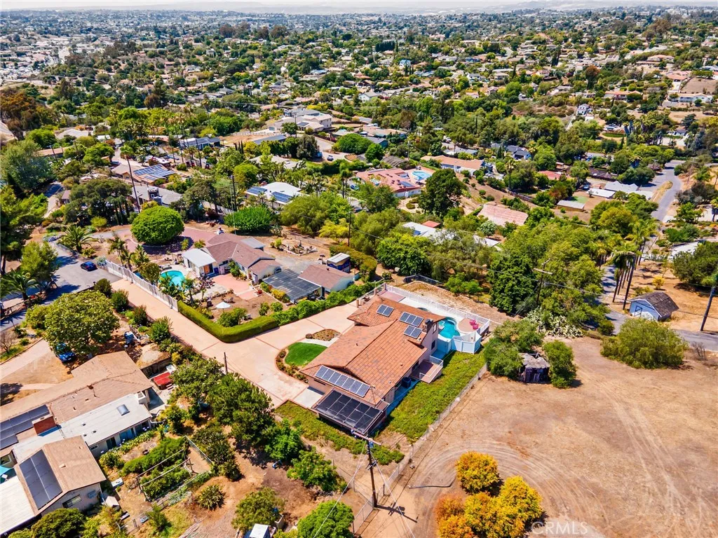 https://cdn.realtyfeed.com/cdn/127/306465712/3e84754f0a7dea19980ed6a5b8eeeff1.webp