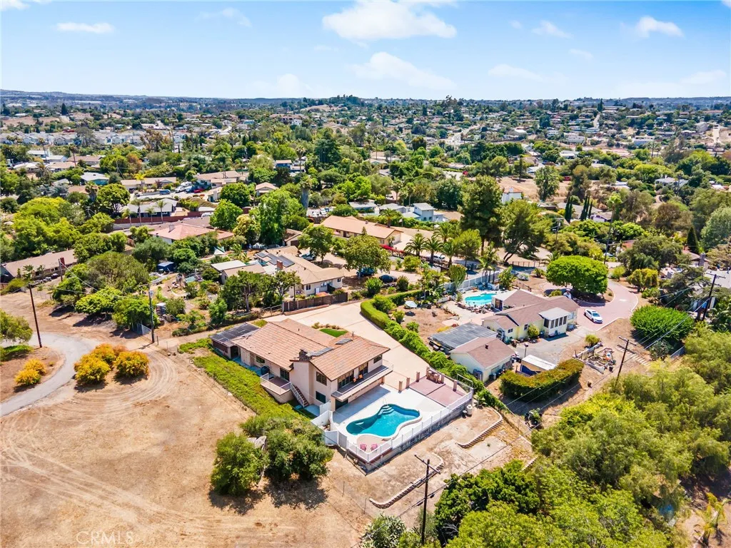 https://cdn.realtyfeed.com/cdn/127/306465712/60105f0be441f08cd4a696e938d74442.webp