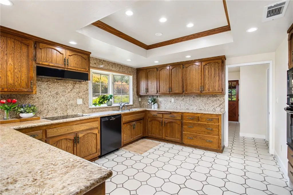 https://cdn.realtyfeed.com/cdn/127/306465712/809ea4c8fad71bf50eb5276c1dfedd32.webp