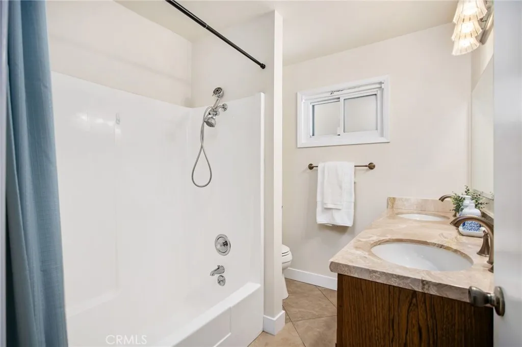 https://cdn.realtyfeed.com/cdn/127/306465712/aaf24d6ff64341ca8908832955bd1b5a.webp