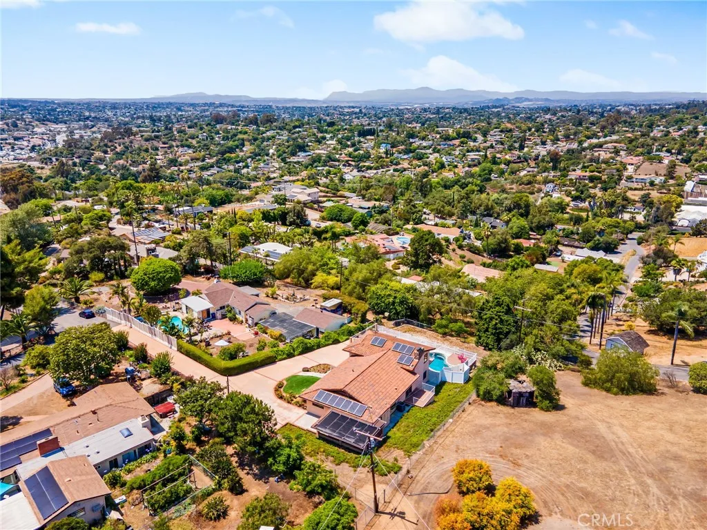https://cdn.realtyfeed.com/cdn/127/306465712/c044a3db8ae37dd7c8654bd8a0420e42.webp