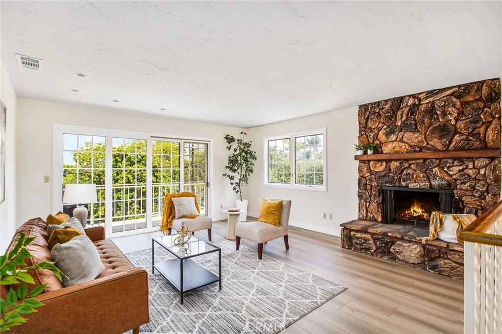 https://cdn.realtyfeed.com/cdn/127/306465712/e5c81209161423e8a2ce2befd44ae80e.webp