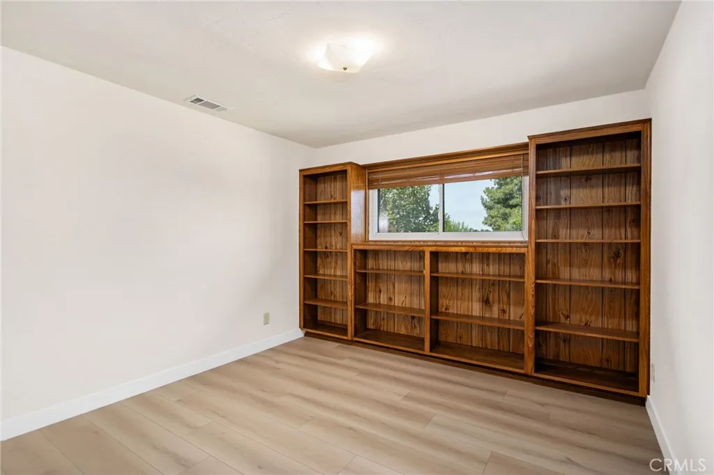 https://cdn.realtyfeed.com/cdn/127/306465712/eddbff2903ab54cfe0247f9ee2ad82d4.webp