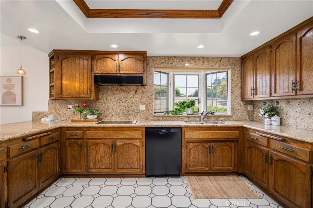 https://cdn.realtyfeed.com/cdn/127/306465712/febb2c915cd7c7db8e376480adc4d8d2.webp