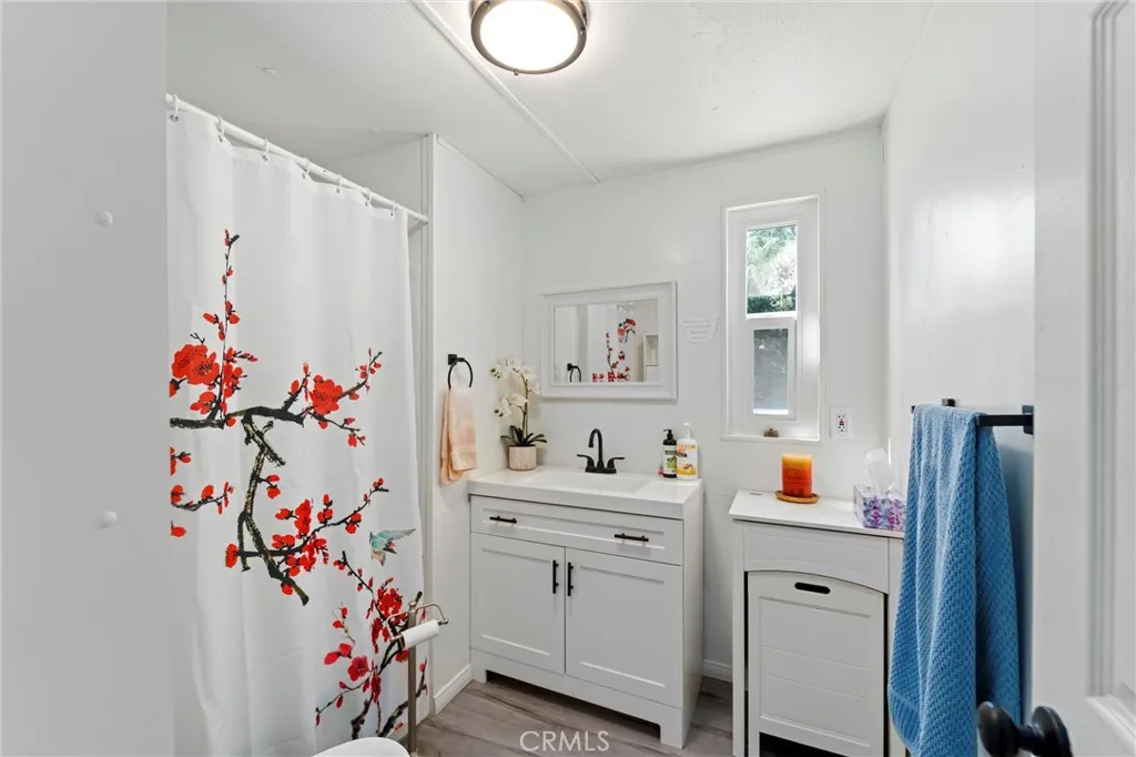 https://cdn.realtyfeed.com/cdn/127/306465729/15880292ca1e6e358f8899ca2a3c8696.webp