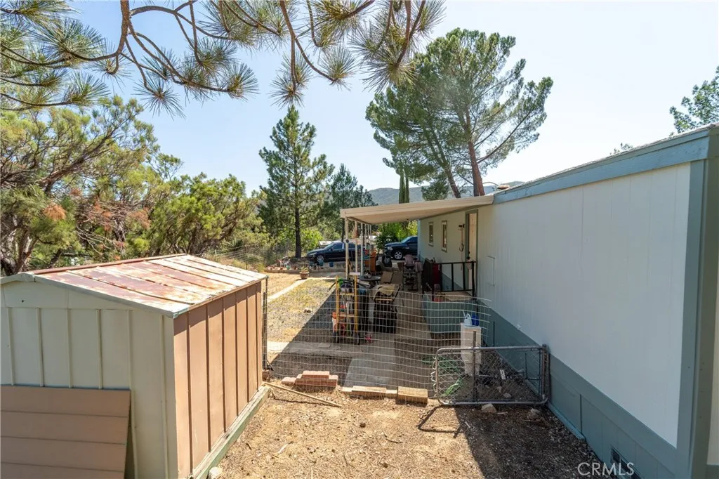 https://cdn.realtyfeed.com/cdn/127/306465729/1bbe7b9f6694407360ef6b32427e7b0a.webp