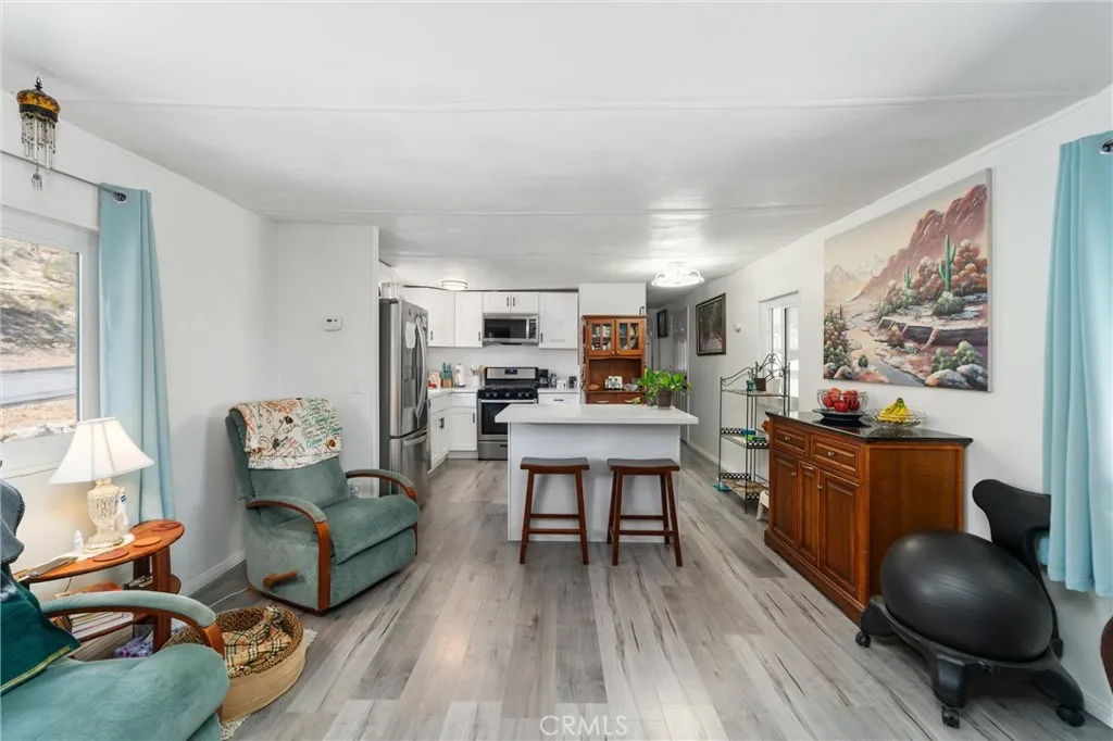 https://cdn.realtyfeed.com/cdn/127/306465729/e13743ad6f3d2e45406880f2eb5336b7.webp
