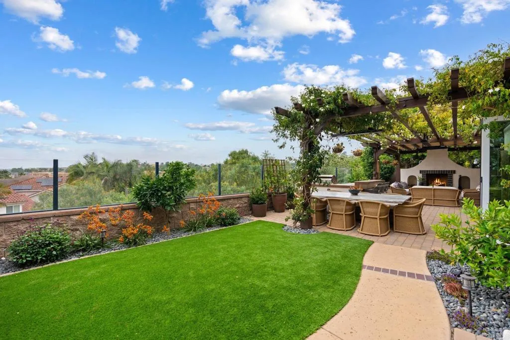 https://cdn.realtyfeed.com/cdn/127/306465791/4aa0a417a087a5fb2b970f40275927e2.webp