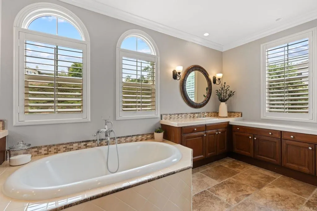 https://cdn.realtyfeed.com/cdn/127/306465791/6d3a94e0c6bb5239ac33a6766fab6b26.webp