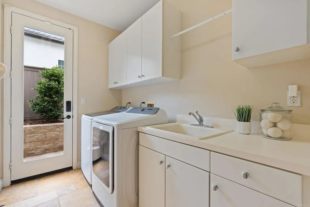 https://cdn.realtyfeed.com/cdn/127/306465791/aaabb2235bdf7390e57eb0b8f8eed74a.webp