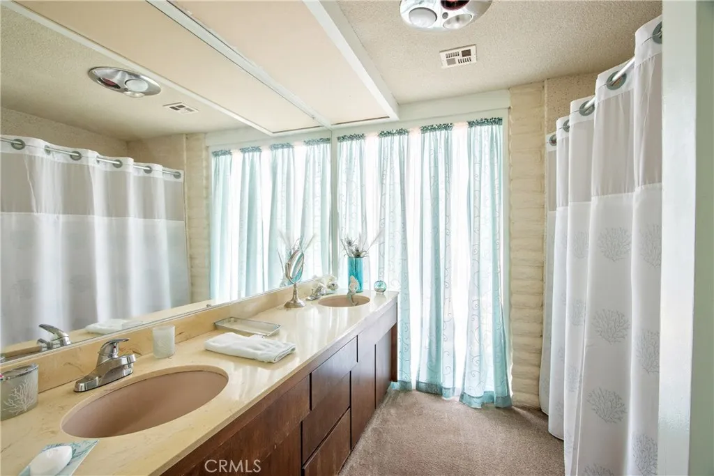 https://cdn.realtyfeed.com/cdn/127/306465793/95fdc118812f6162e76378de3f216af1.webp