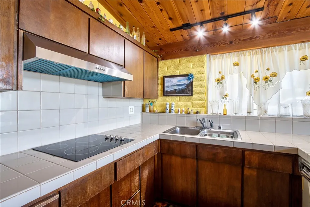 https://cdn.realtyfeed.com/cdn/127/306465793/bbb12e6928d83c371e22e3de2698aa65.webp
