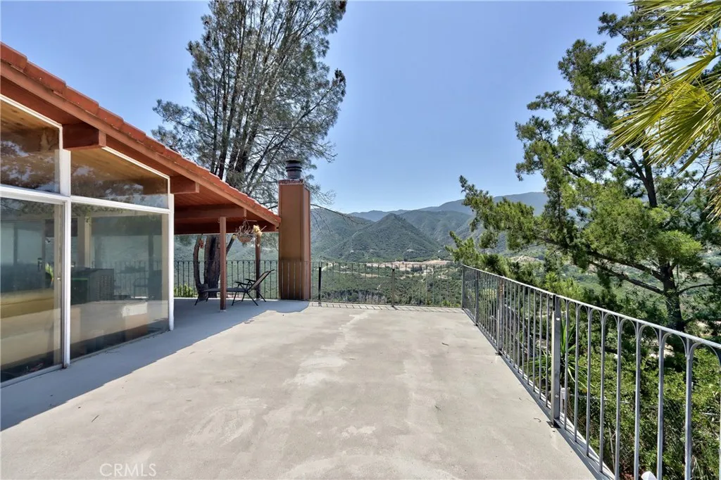 https://cdn.realtyfeed.com/cdn/127/306465793/cbd5ff6f8e986c3c0e7c34f12939d774.webp