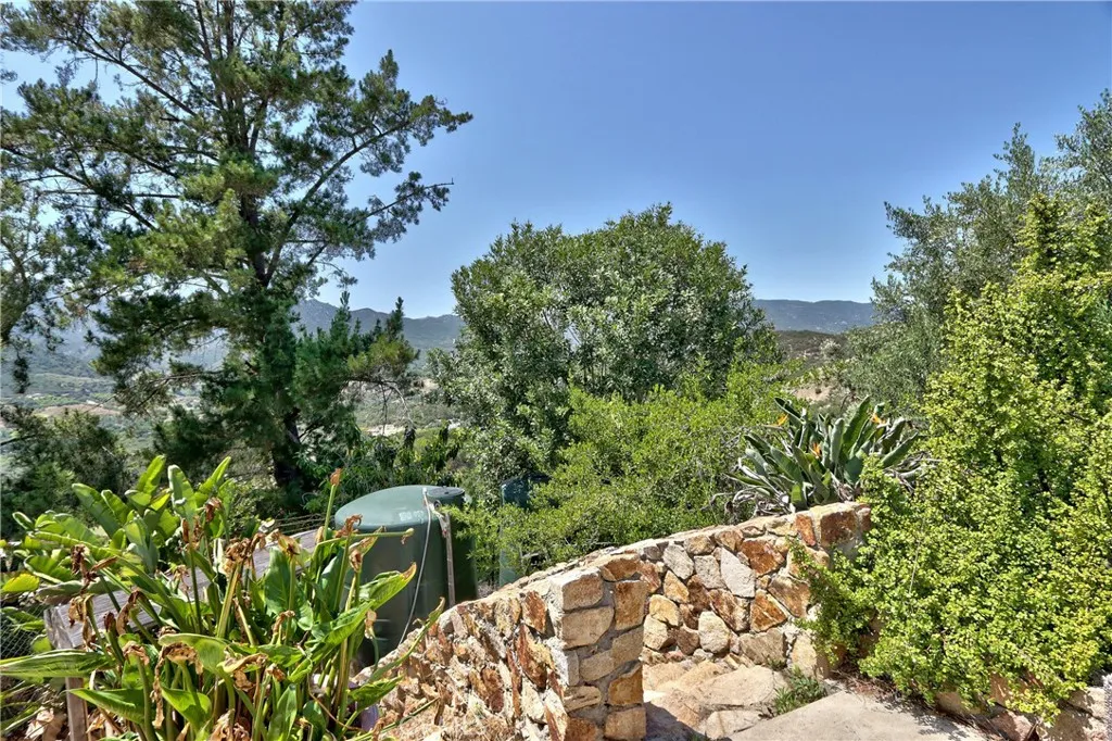 https://cdn.realtyfeed.com/cdn/127/306465793/d6b81f0d9c4290df6c7893c663f52b5b.webp