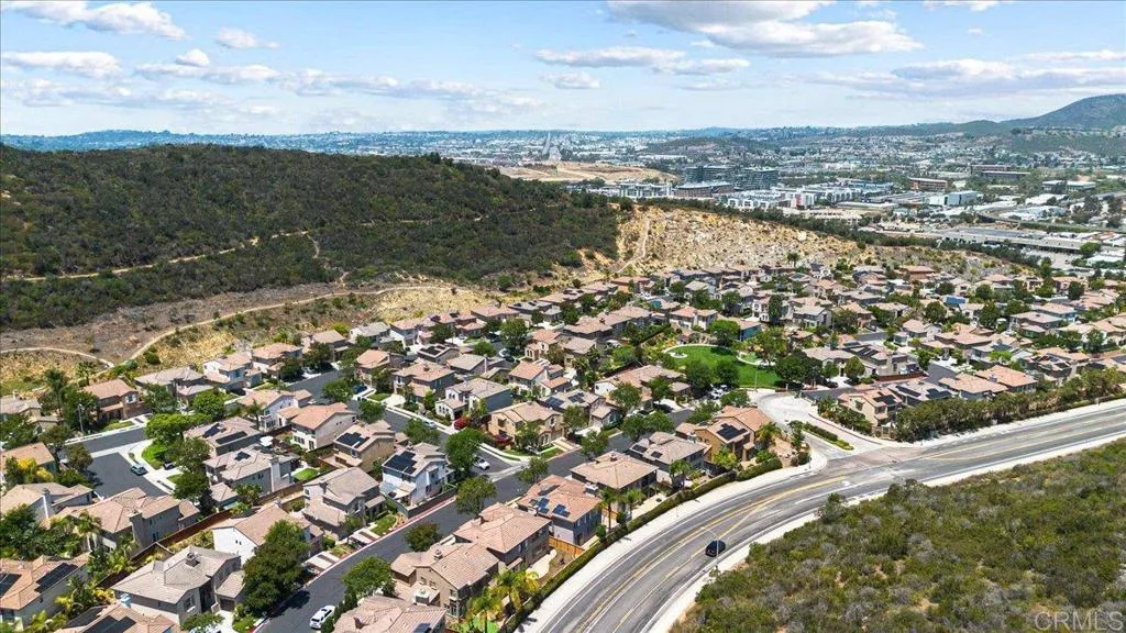 https://cdn.realtyfeed.com/cdn/127/306465851/c7b95ebb5930a7473f88fa461e2f9a3a.webp