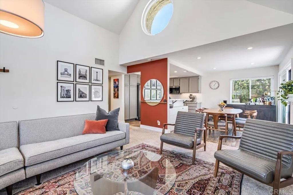 Photo #5: PTP2504410 Listing 